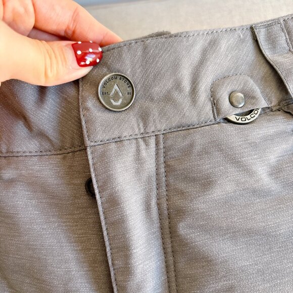 BRAND NEW VOLCOM SNOW PANTS, SIZE 26 - Picture 10 of 12